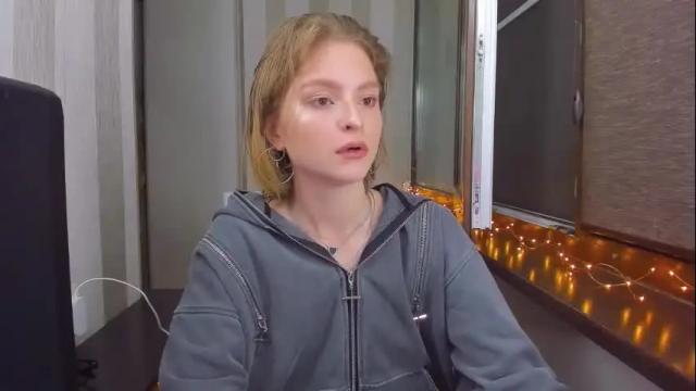 Image 3 of mollydangerous Stream on Chaturbate on 1 month ago