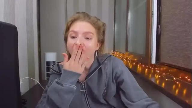 Image 4 of mollydangerous Stream on Chaturbate on 1 month ago