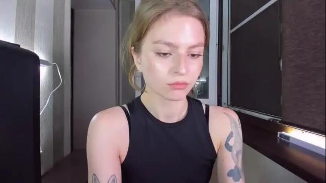 Image 11 of mollydangerous Stream on Chaturbate on 1 month ago