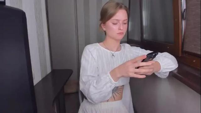 Image 11 of mollydangerous Stream on Chaturbate on 1 month ago