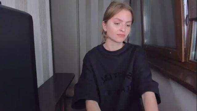 Image 4 of mollydangerous Stream on Chaturbate on 1 month ago