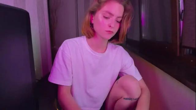 Image 3 of mollydangerous Stream on Chaturbate on 26 days ago