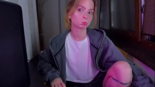 Image 8 of mollydangerous Stream on Chaturbate on 26 days ago
