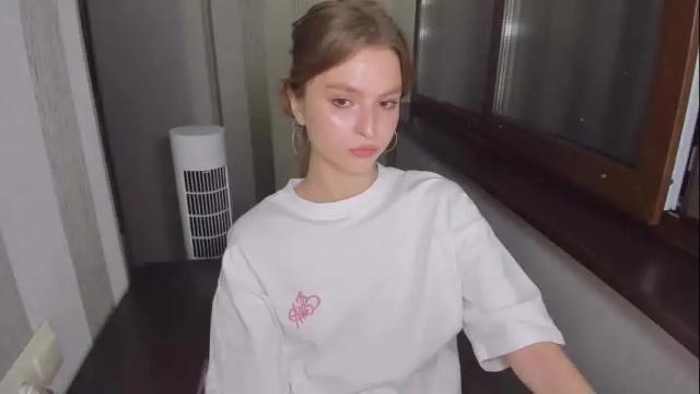 Image 3 of mollydangerous Stream on Chaturbate on 1 day ago