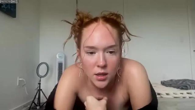 Image 10 of mollyelizabethhh Stream on Chaturbate on 20 months ago