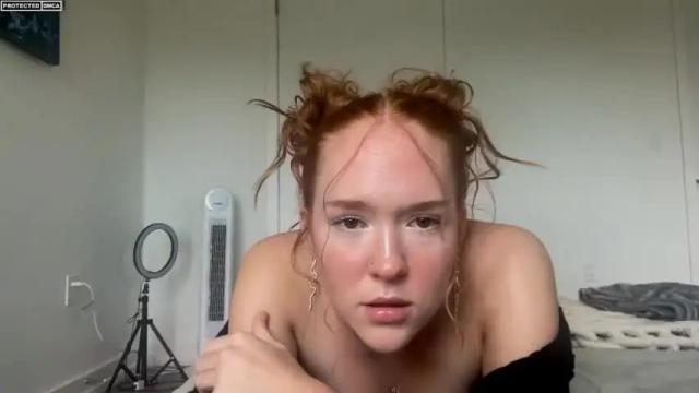 Image 11 of mollyelizabethhh Stream on Chaturbate on 20 months ago