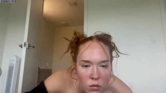 Image 2 of mollyelizabethhh Stream on Chaturbate on 20 months ago