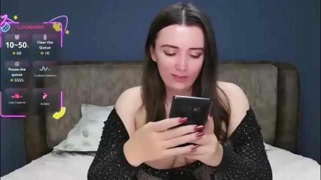 Image 6 of mollygreens Stream on Chaturbate on 1 month ago