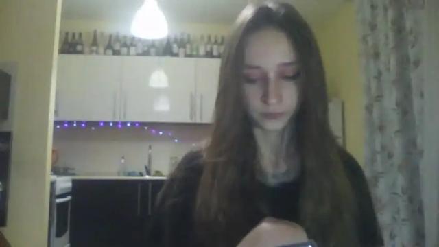 Image 3 of mollyhollyweed Stream on Chaturbate on 24 months ago