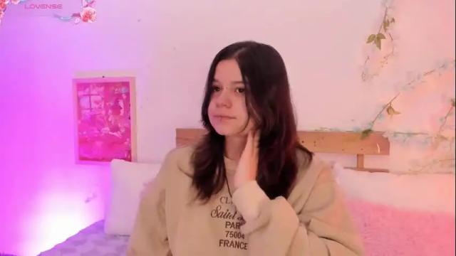 Image 11 of mollylewis18 Stream on Chaturbate on 1 month ago