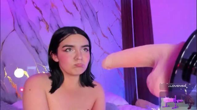 Image 6 of mollylewis18 Stream on Chaturbate on 1 month ago