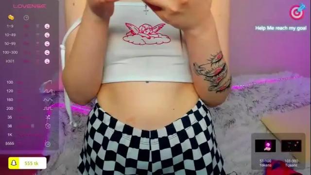 Image 12 of mollymelison Stream on Chaturbate on 25 months ago