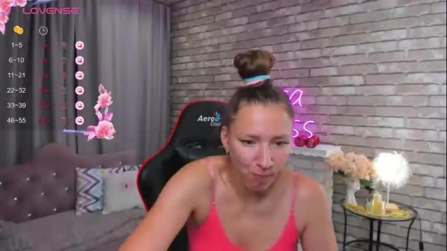 Image 3 of mollynay Stream on Chaturbate on 1 month ago