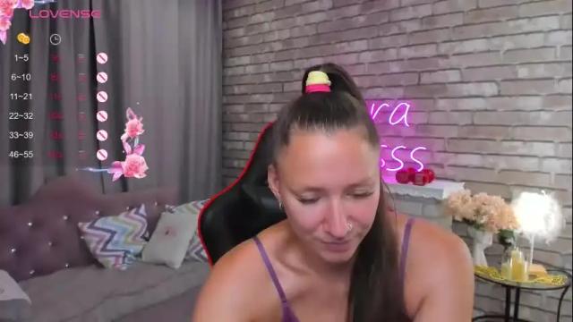 Image 8 of mollynay Stream on Chaturbate on 1 month ago