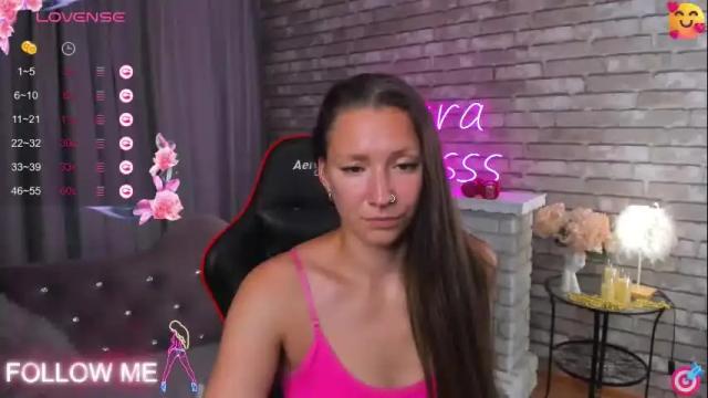 Image 8 of mollynay Stream on Chaturbate on 13 days ago