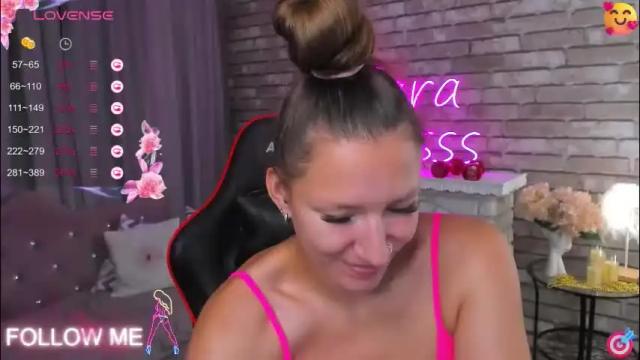 Image 6 of mollynay Stream on Chaturbate on 2 months ago