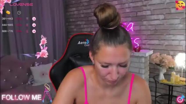 Image 7 of mollynay Stream on Chaturbate on 2 months ago