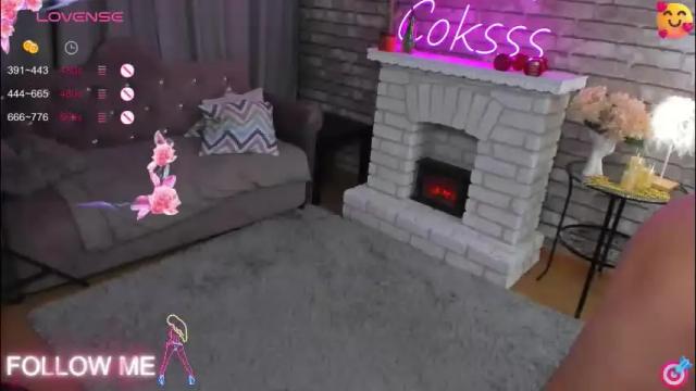 Image 11 of mollynay Stream on Chaturbate on 2 months ago