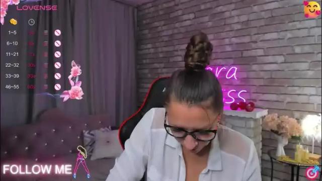 Image 8 of mollynay Stream on Chaturbate on 2 months ago