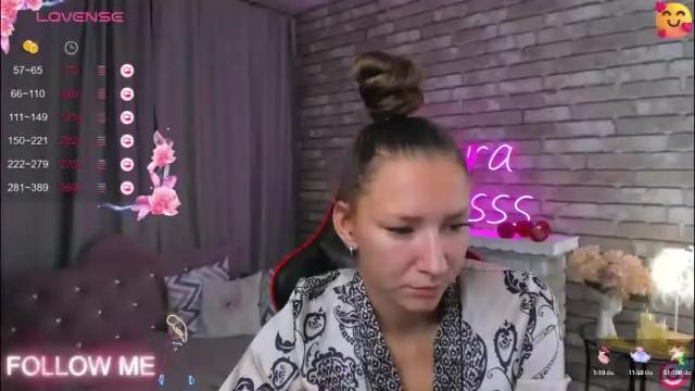 Image 4 of mollynay Stream on Chaturbate on 2 months ago