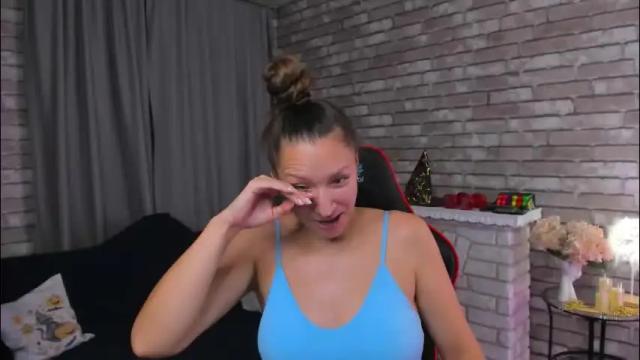 Image 10 of mollynay Stream on Chaturbate on 4 days ago