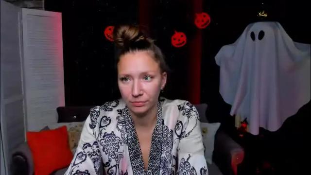 Image 4 of mollynay Stream on Chaturbate on 3 days ago