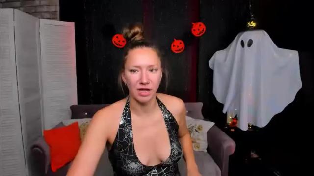 Image 7 of mollynay Stream on Chaturbate on 19 hours ago