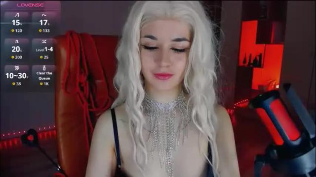 Image 3 of mollyposh Stream on Chaturbate on 1 month ago