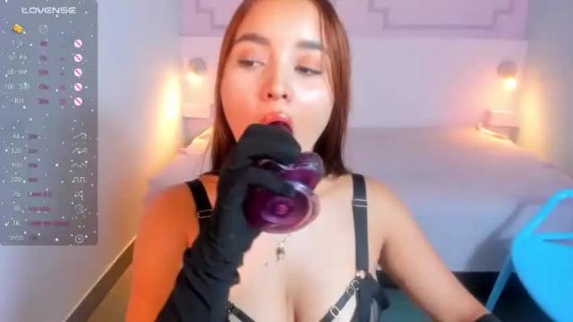 Image 11 of mollysanders10 Stream on Chaturbate on 13 months ago