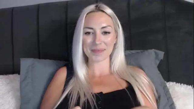 Thumbnail 2, mollyxxxmoans's Stream at Chaturbate, 15 months ago