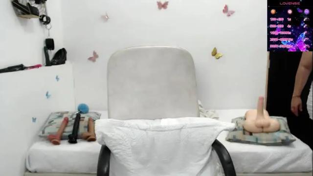 Image 4 of mom_17 Stream on Chaturbate on 5 days ago
