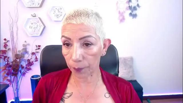 Image 11 of momdevora Stream on Chaturbate on 1 month ago