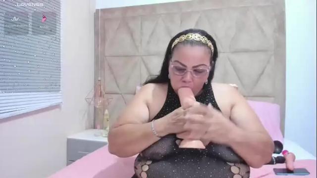 Image 4 of mommy_cute Stream on Chaturbate on 1 month ago