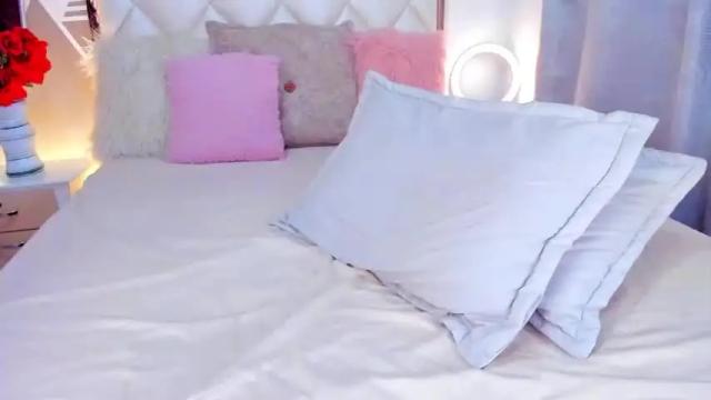 Image 2 of mommysquirt_ Stream on Chaturbate on 13 months ago