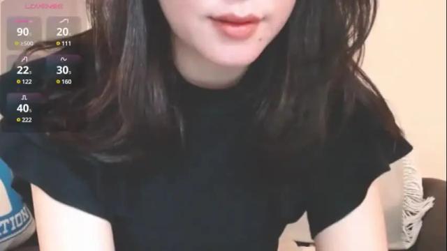 Image 3 of momo612238 Stream on Chaturbate on 23 days ago