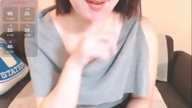 Image 3 of momo612238 Stream on Chaturbate on 2 months ago