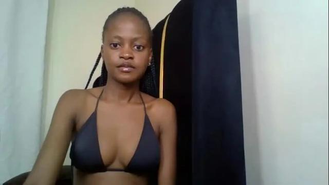 Image 3 of mona_luv Stream on Chaturbate on 1 month ago