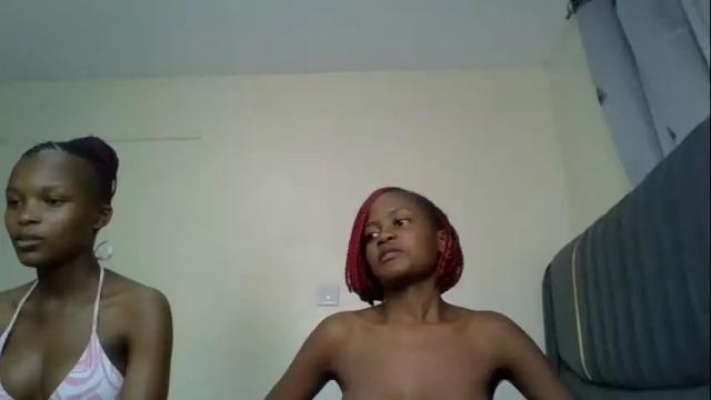 Image 4 of mona_luv Stream on Chaturbate on 19 days ago