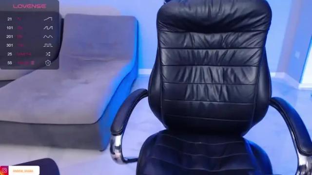 Image 10 of mona_saxxx Stream on Chaturbate on 15 months ago