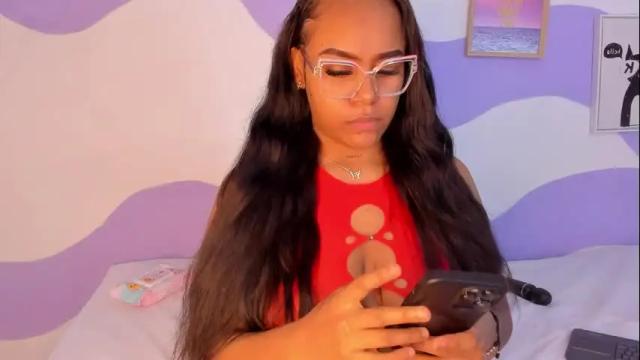 Image 4 of monaaxxx_ Stream on Chaturbate on 1 month ago