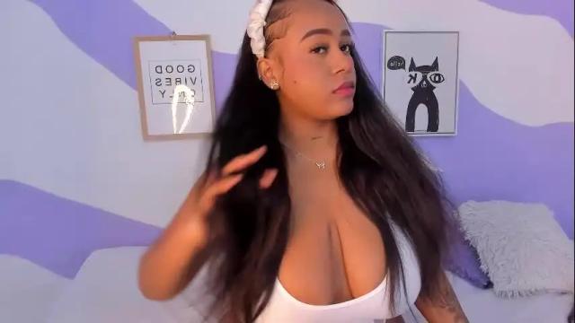 Image 8 of monaaxxx_ Stream on Chaturbate on 1 month ago
