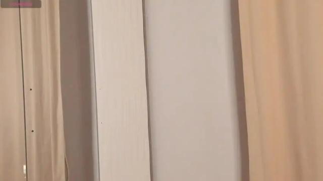 Image 4 of monabench Stream on Chaturbate on 19 months ago