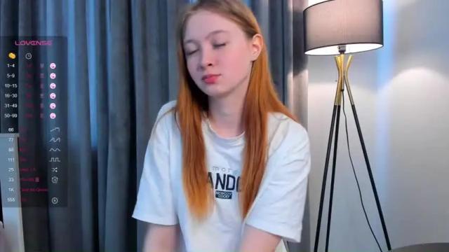 Image 4 of monabench Stream on Chaturbate on 19 months ago