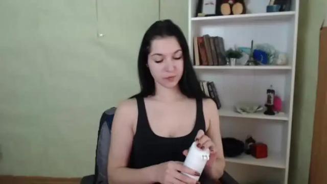 Image 3 of monaloveli Stream on Chaturbate on 15 months ago