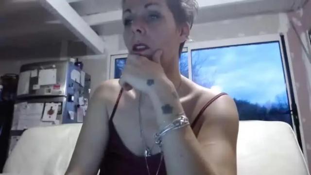 Image 8 of money_milf Stream on Chaturbate on 15 months ago