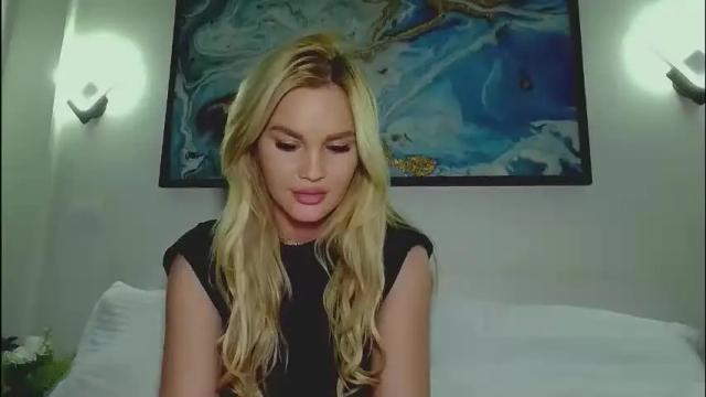 Image 8 of moni_ Stream on Chaturbate on 2 months ago