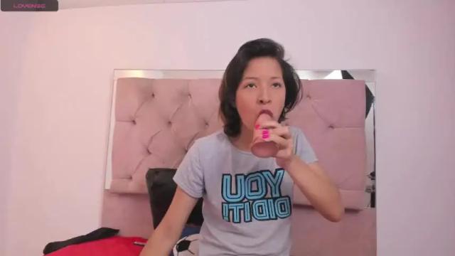 Image 10 of moni_sweet Stream on Chaturbate on 19 months ago