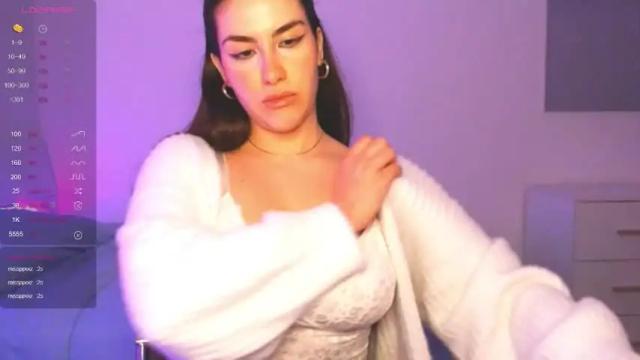 Image 7 of monica_panamera Stream on Chaturbate on 14 months ago