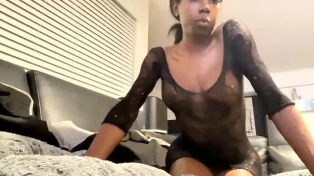 Image 6 of monicalewinskeet69 Stream on Chaturbate on 14 months ago