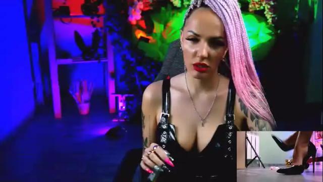 Image 12 of monicamaxwel Stream on Chaturbate on 1 month ago